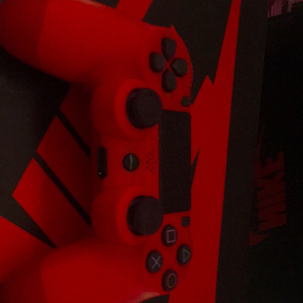 red wireless ps4 controller